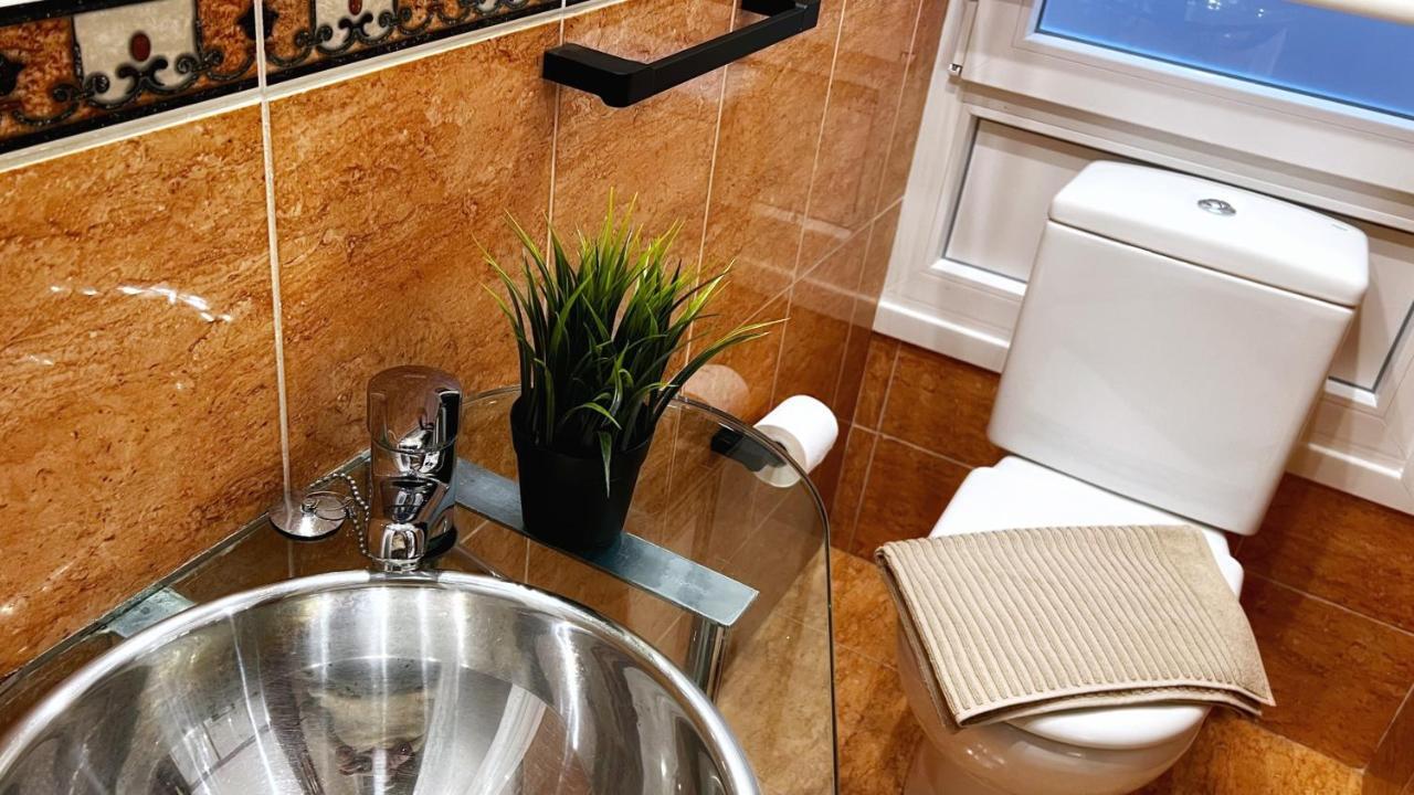 Blas De Otero, Vivienda Turistica Reformada Con Wifi Бильбао Экстерьер фото